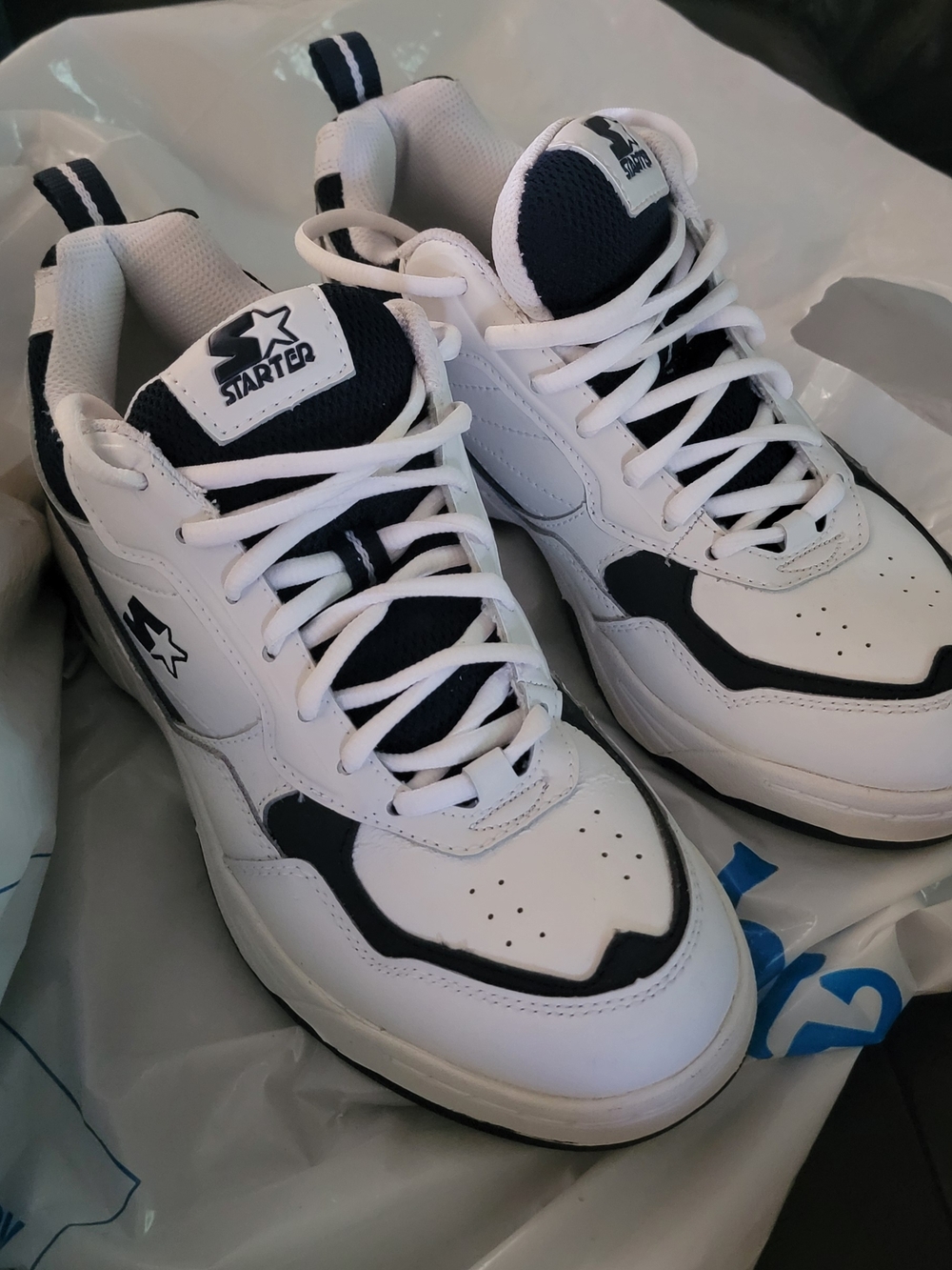 STARTER White and Navy Low-Top Athletic Sneakers